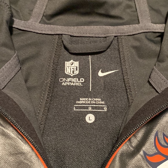 Denver Broncos On Field Jacket - Picture 4 of 4